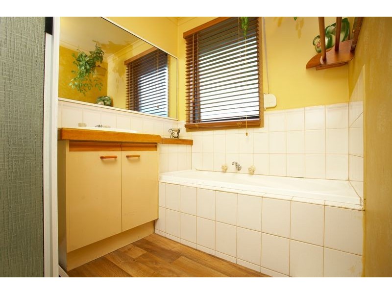 5 Tuckers Road, Clyde VIC 3978