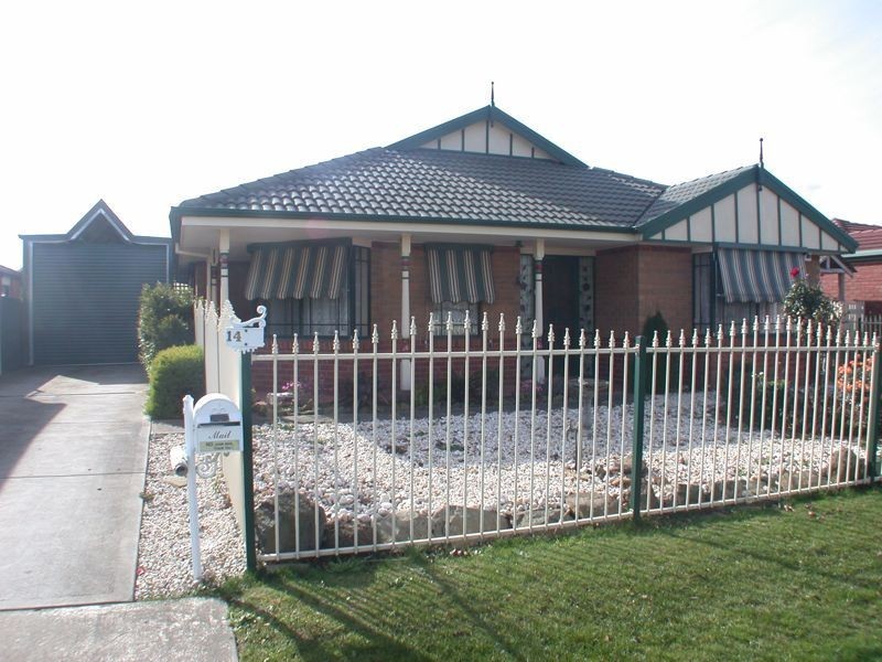 14 Bellarine Drive, Cranbourne VIC 3977
