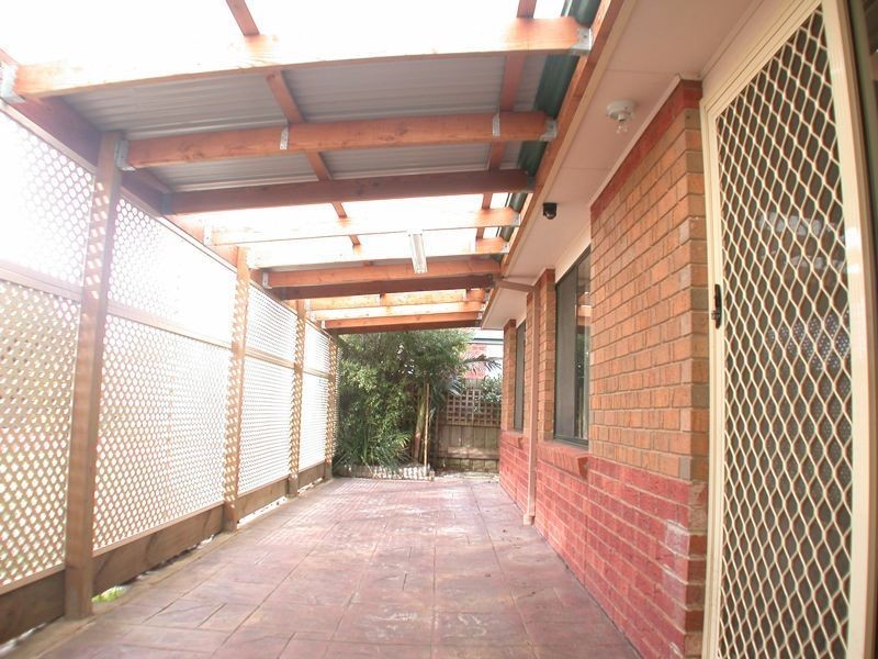 14 Bellarine Drive, Cranbourne VIC 3977