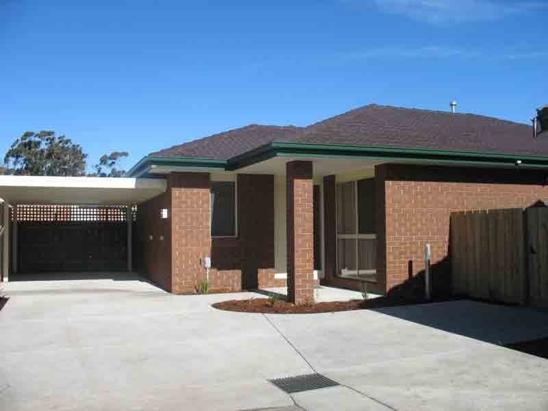 4/16 Stawell Street, Cranbourne VIC 3977