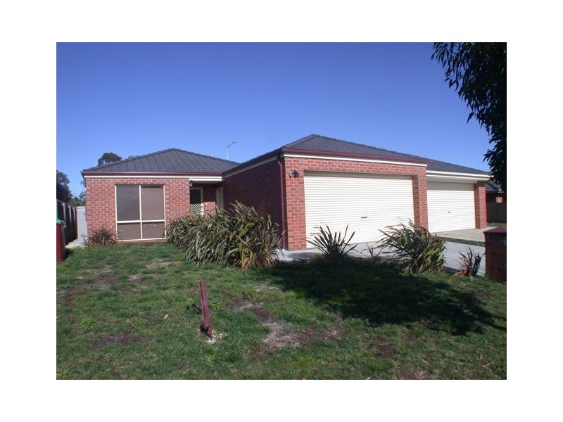 12 Fishburn Place, Cranbourne VIC 3977