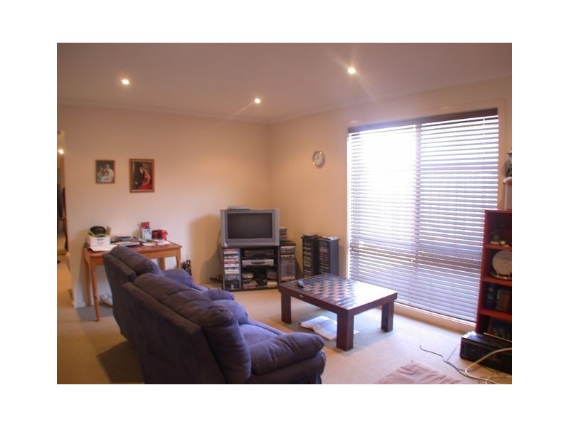 12 Fishburn Place, Cranbourne VIC 3977