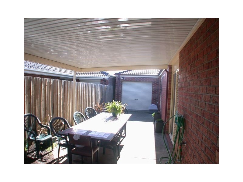 12 Fishburn Place, Cranbourne VIC 3977