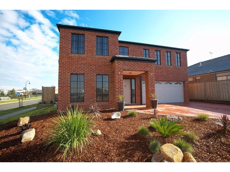 31 Melington Drive, Lyndhurst VIC 3975