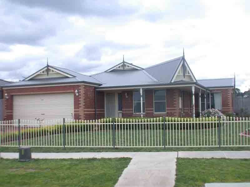 36 Brookland Greens Blvd, Cranbourne VIC 3977