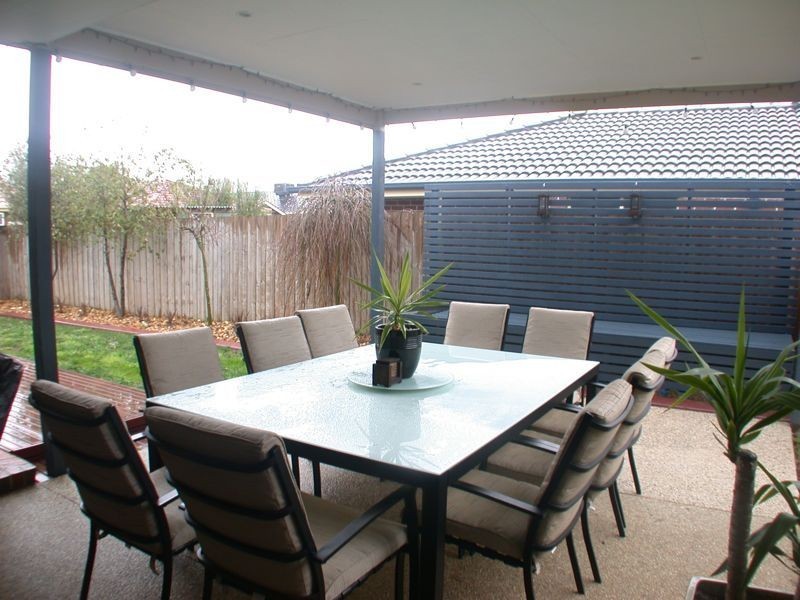 13 Parkstone Vista, Cranbourne VIC 3977