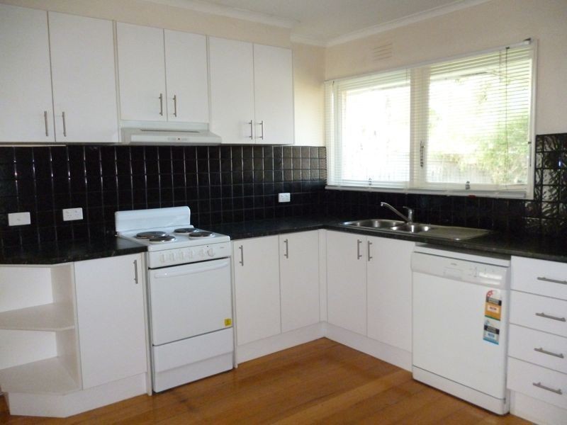 52 Clarendon Street, Cranbourne VIC 3977