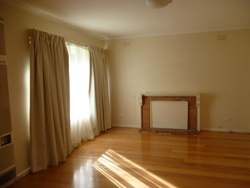 52 Clarendon Street, Cranbourne VIC 3977