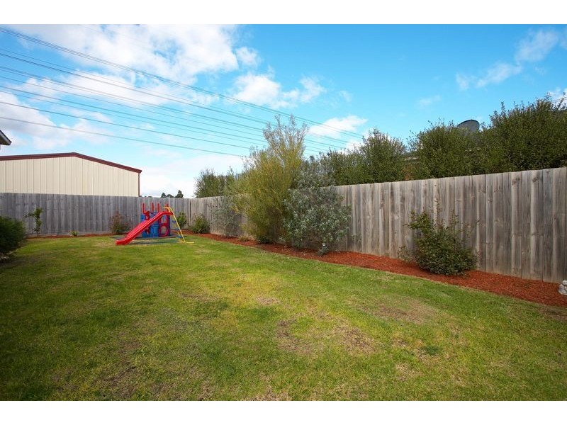 11 Helmsdale Court, Cranbourne VIC 3977