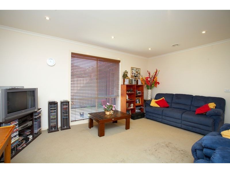 12 Fishburn Place, Cranbourne VIC 3977