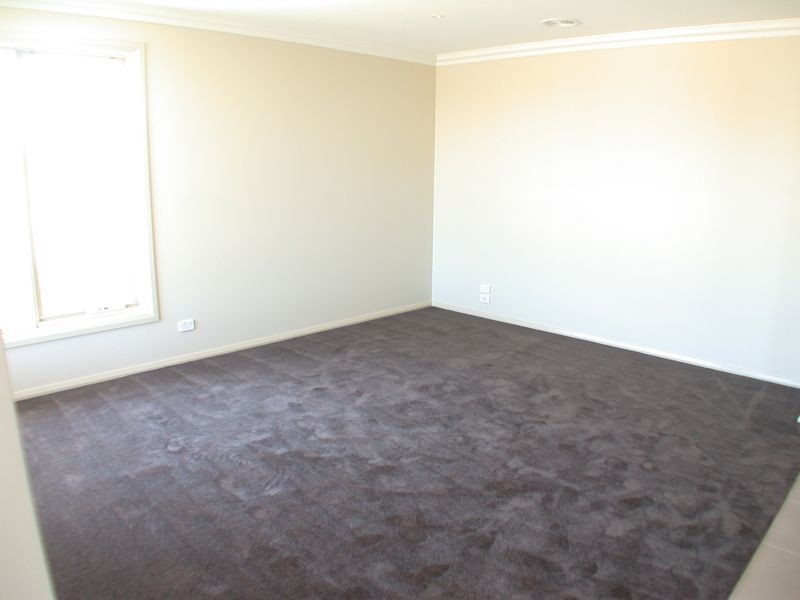 Cranbourne VIC 3977