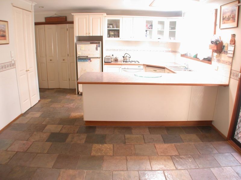 42 Marylyn Place, Cranbourne North VIC 3977