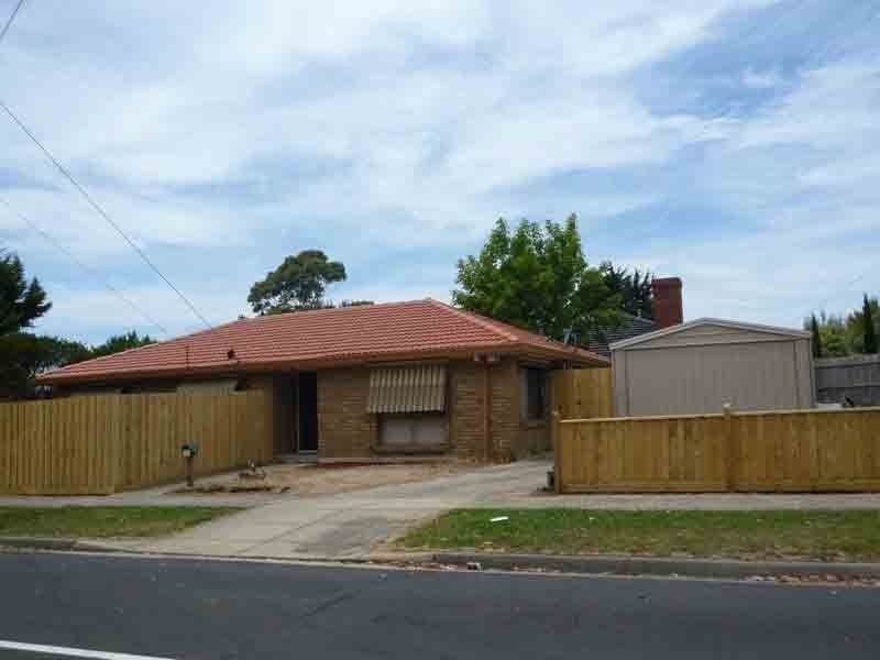 77 Camms Road, Cranbourne VIC 3977