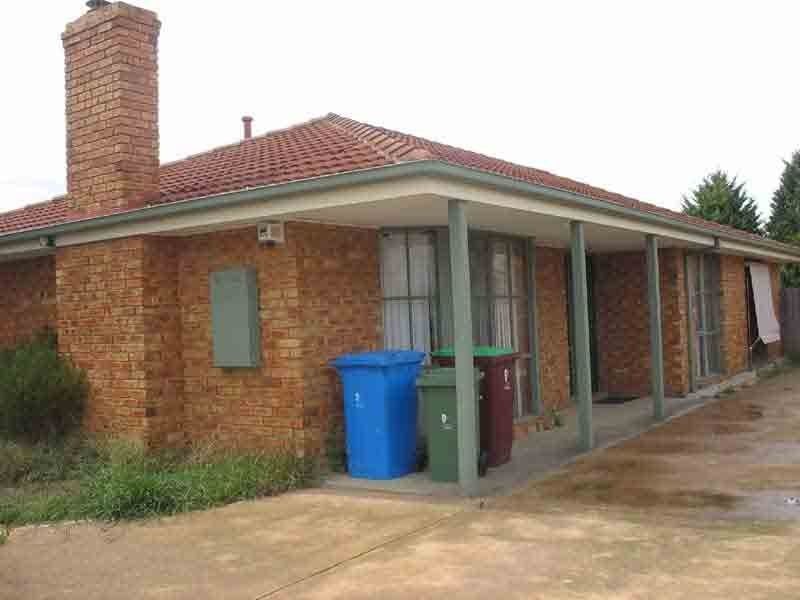 9 Filbert Court, Cranbourne North VIC 3977