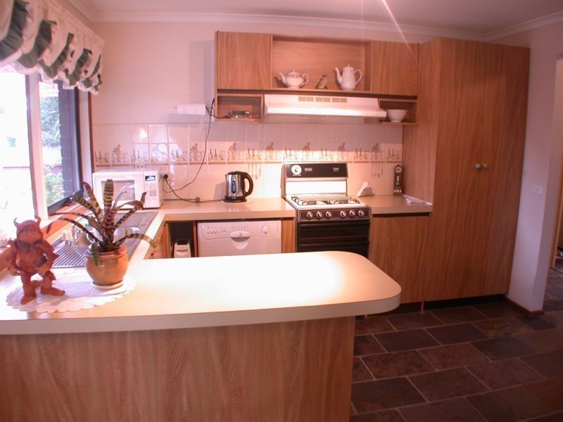 5 Miles Court, Cranbourne VIC 3977