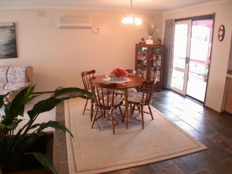5 Miles Court, Cranbourne VIC 3977