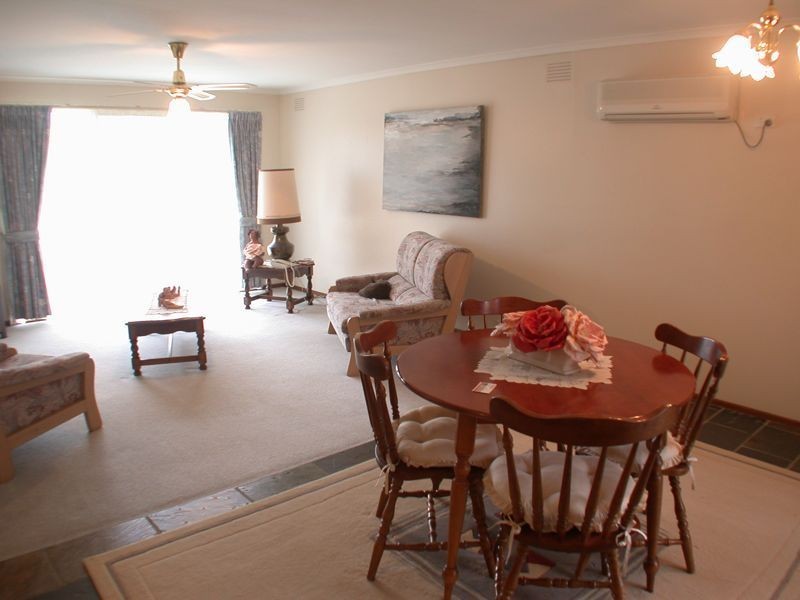 5 Miles Court, Cranbourne VIC 3977