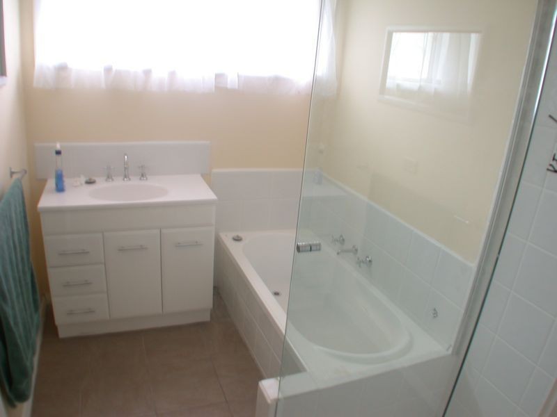 21 Houlder Avenue, Cranbourne VIC 3977