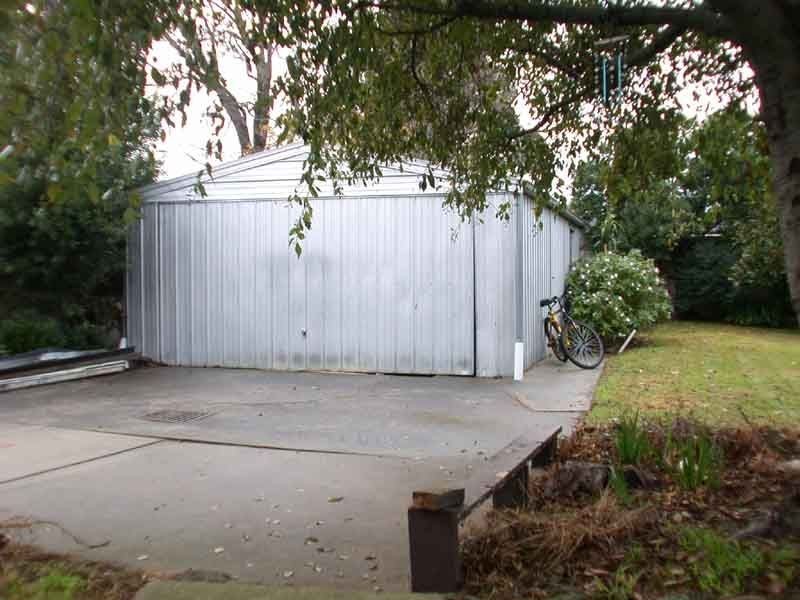 22 Circle Drive, Cranbourne VIC 3977