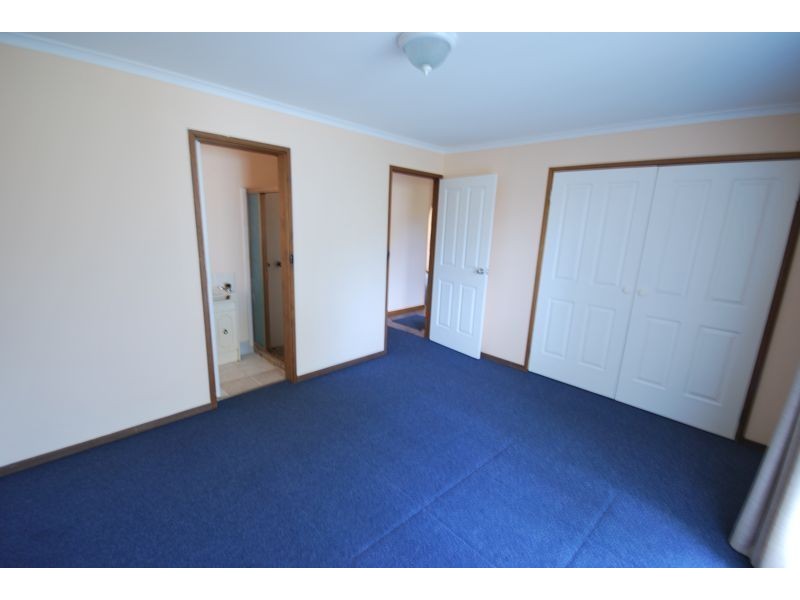 Cranbourne VIC 3977