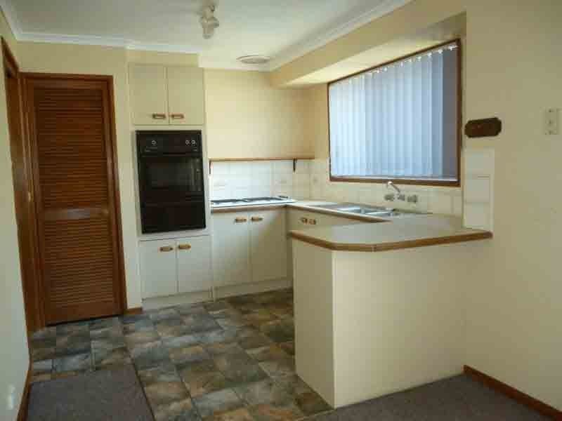 20 Josephine Avenue, Cranbourne North VIC 3977