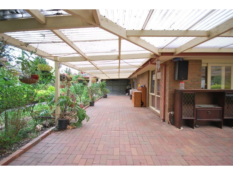 7 Grandeur Court, Cranbourne VIC 3977