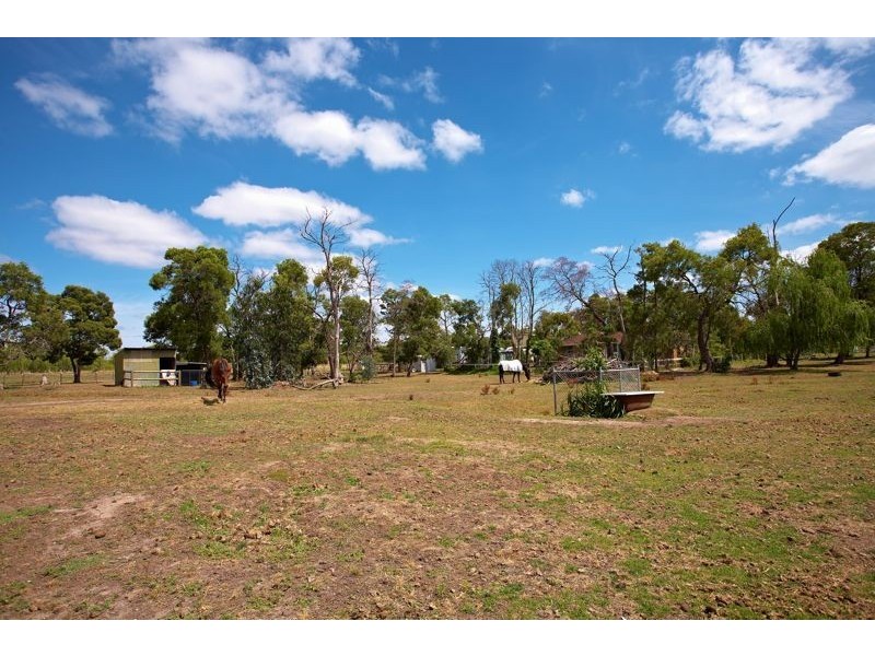 6 Worthing Road, Devon Meadows VIC 3977