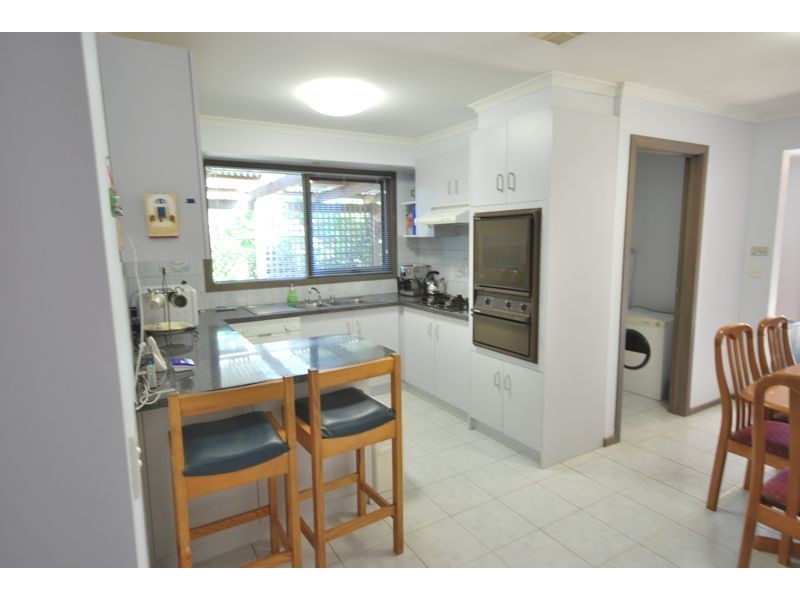 11 Frances Crescent, Cranbourne North VIC 3977