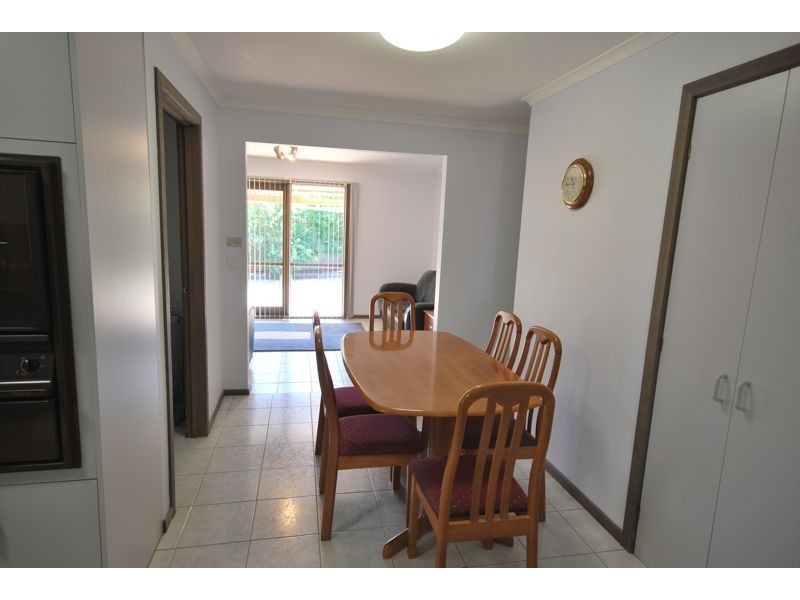 11 Frances Crescent, Cranbourne North VIC 3977