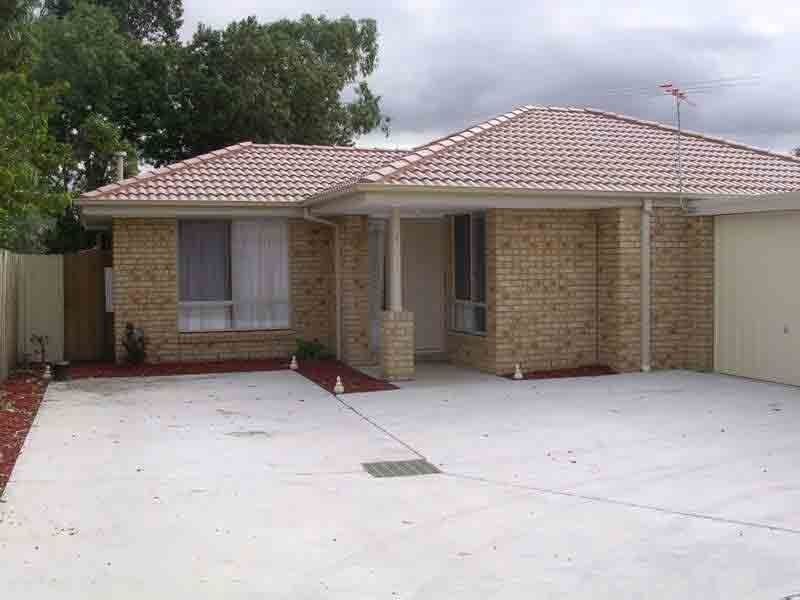 2/17 Ardmore Street, Cranbourne VIC 3977