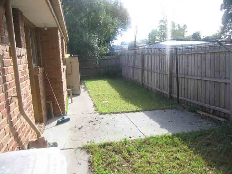 2/20 Circle Drive, Cranbourne VIC 3977