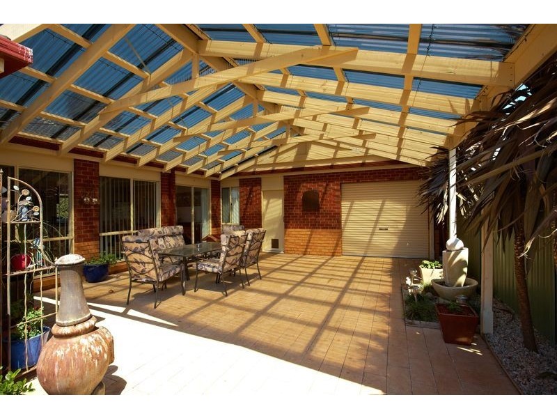 26 Briar Crest Drive, Cranbourne East VIC 3977