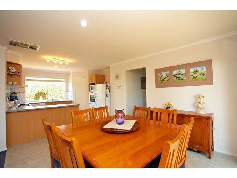 26 Briar Crest Drive, Cranbourne East VIC 3977