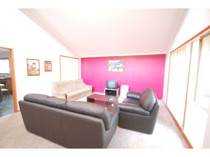 Cranbourne North VIC 3977