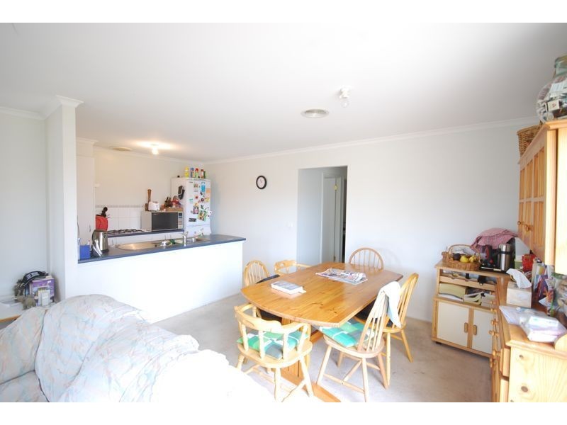 34 Bellbrae Crescent, Cranbourne VIC 3977