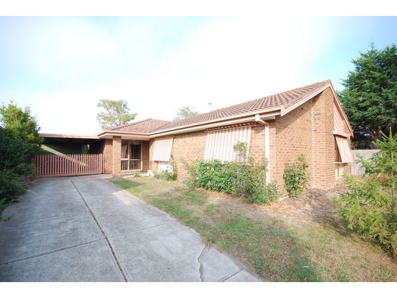 22 Bates Street, Cranbourne VIC 3977