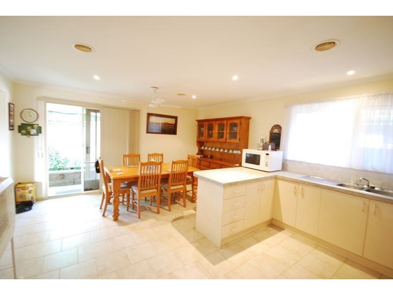 22 Bates Street, Cranbourne VIC 3977