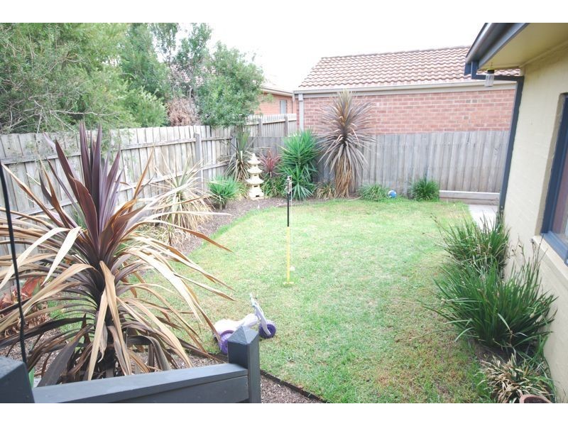 104 Waverley Park Drive, Cranbourne North VIC 3977