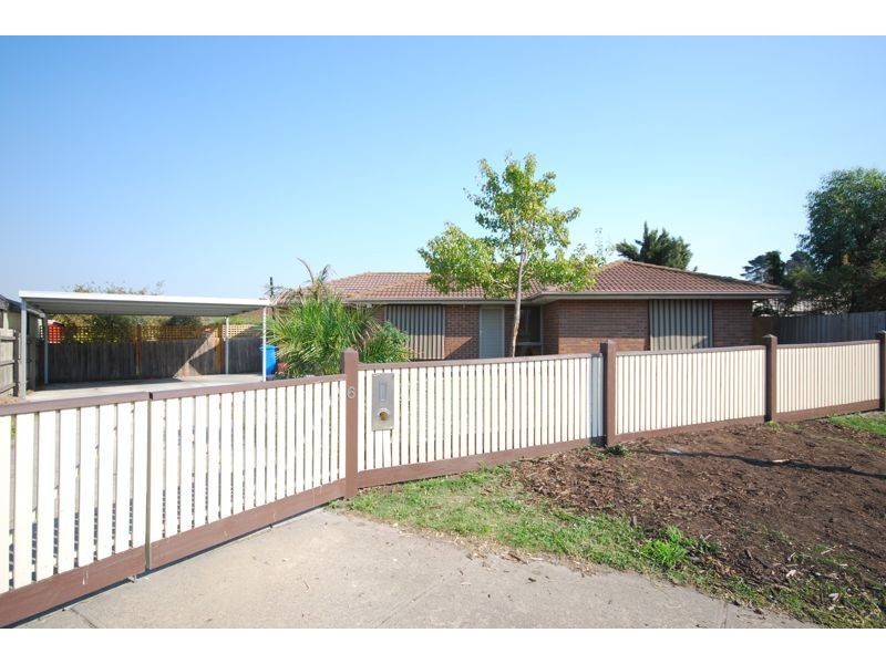 6 Nesbit Court, Cranbourne North VIC 3977