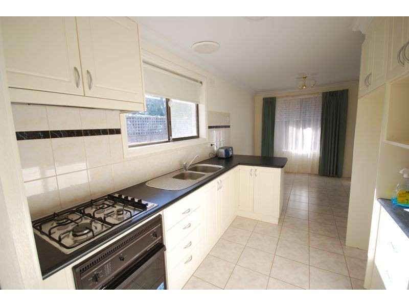 1/12 Binding Avenue, Cranbourne VIC 3977