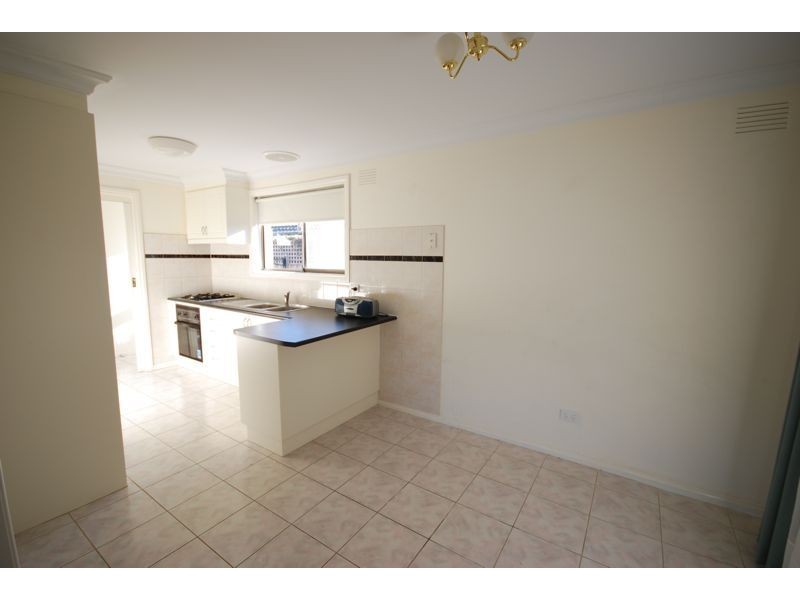 1/12 Binding Avenue, Cranbourne VIC 3977