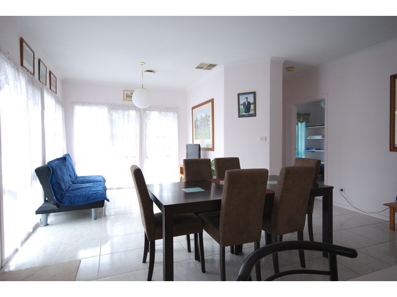 Cranbourne North VIC 3977