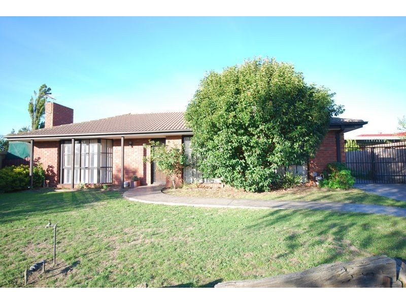 6 Caitlyn Court, Cranbourne North VIC 3977