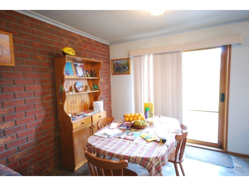 6 Caitlyn Court, Cranbourne North VIC 3977