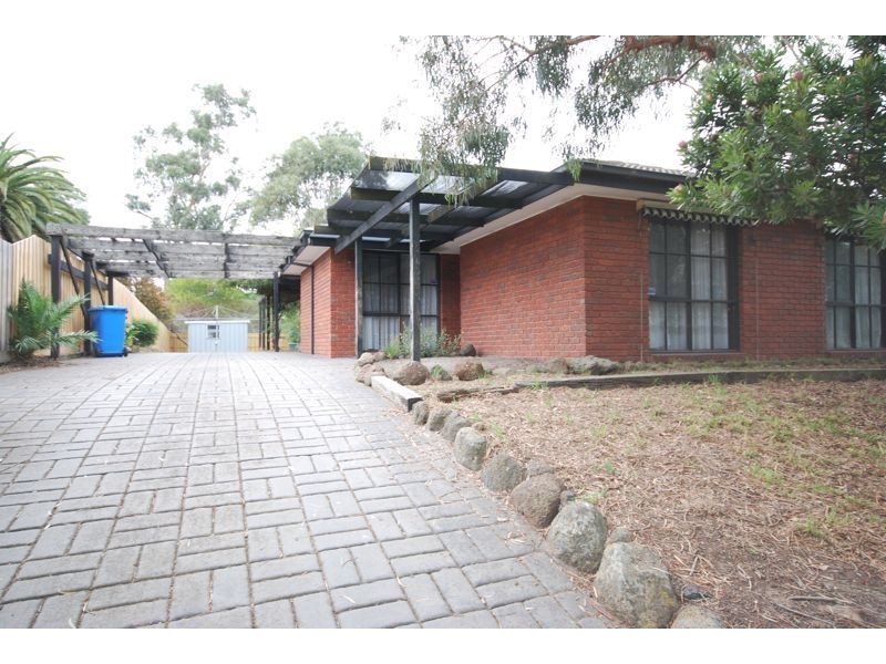 10 Marsden Court, Cranbourne North VIC 3977