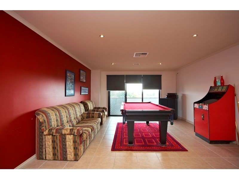 Cranbourne East VIC 3977