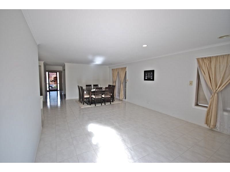 Cranbourne North VIC 3977