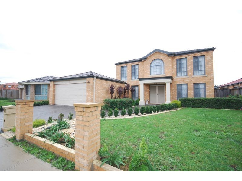 25 Violet Way, Cranbourne VIC 3977