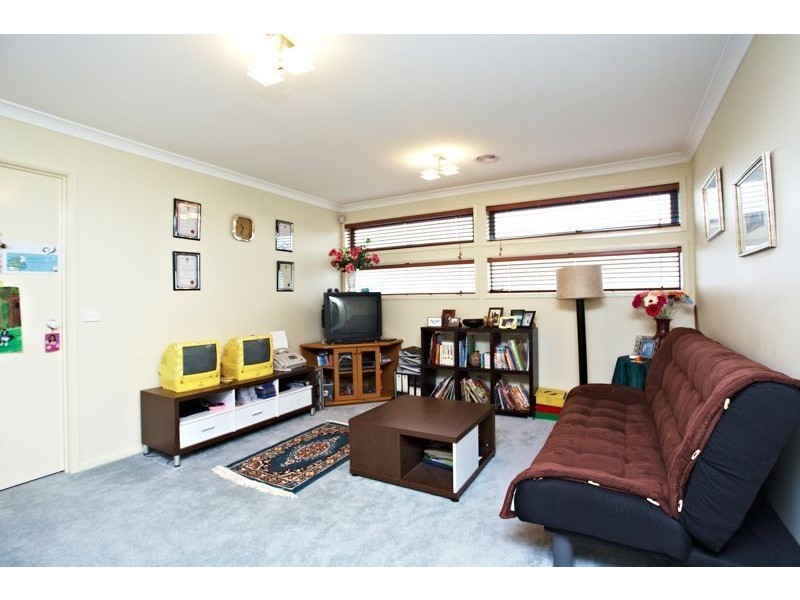 25 Violet Way, Cranbourne VIC 3977