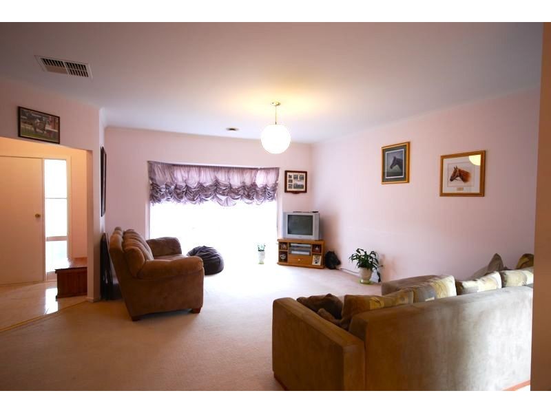 Cranbourne North VIC 3977